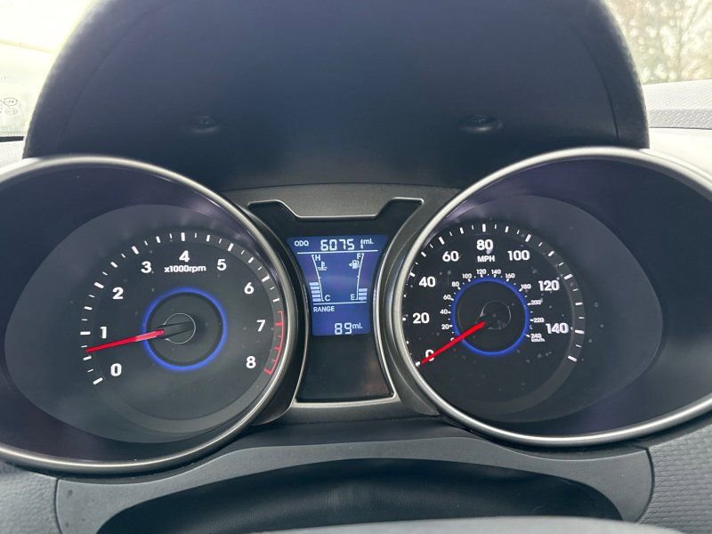 Used 2013 Hyundai Veloster image 21