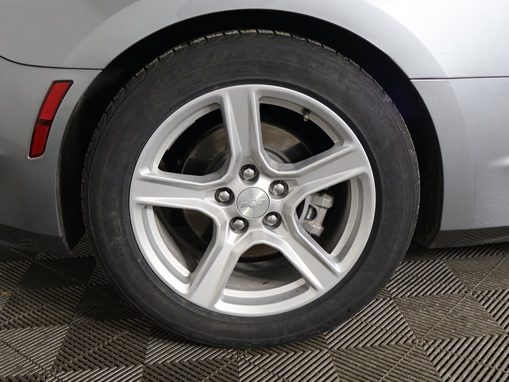 Used 2023 Chevrolet Camaro LT image 17