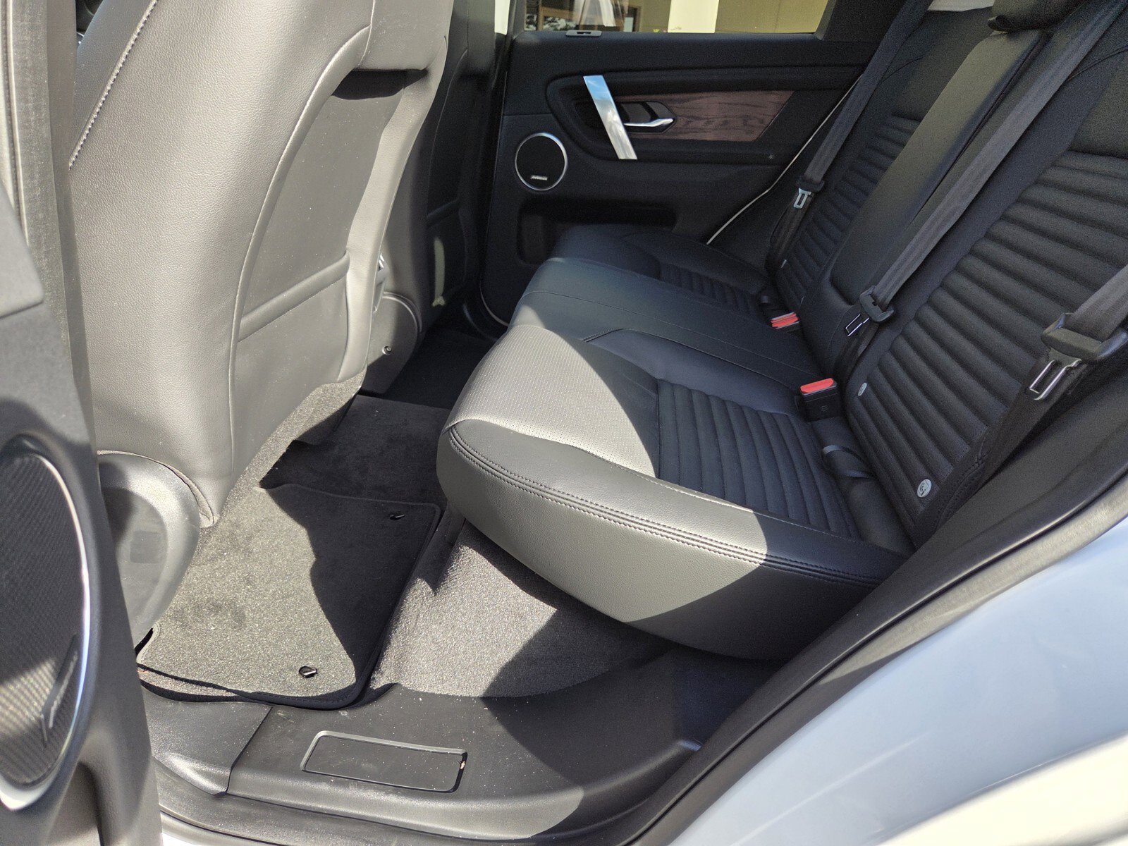 New 2025 Land Rover Discovery Sport S AWD/4WD image 14