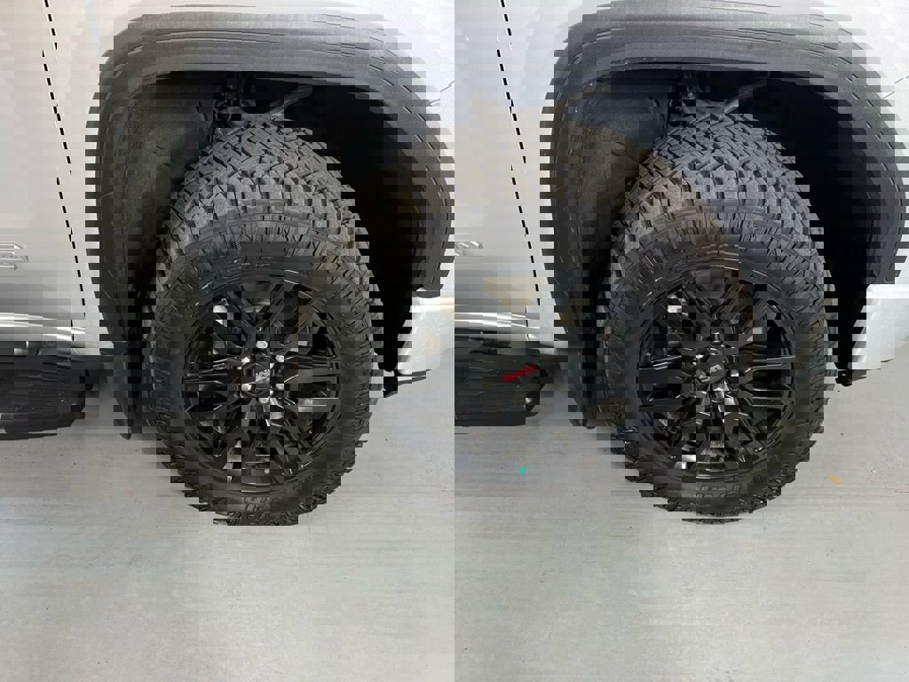 Used 2022 GMC Sierra 1500 Elevation w/ X31 Off-Road Package image 10
