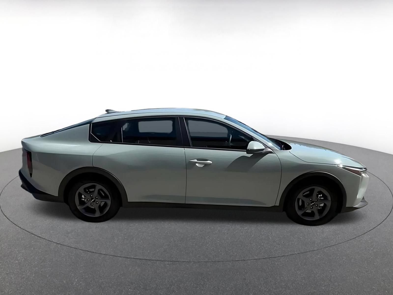 Used 2026 Kia K4 FWD image 15
