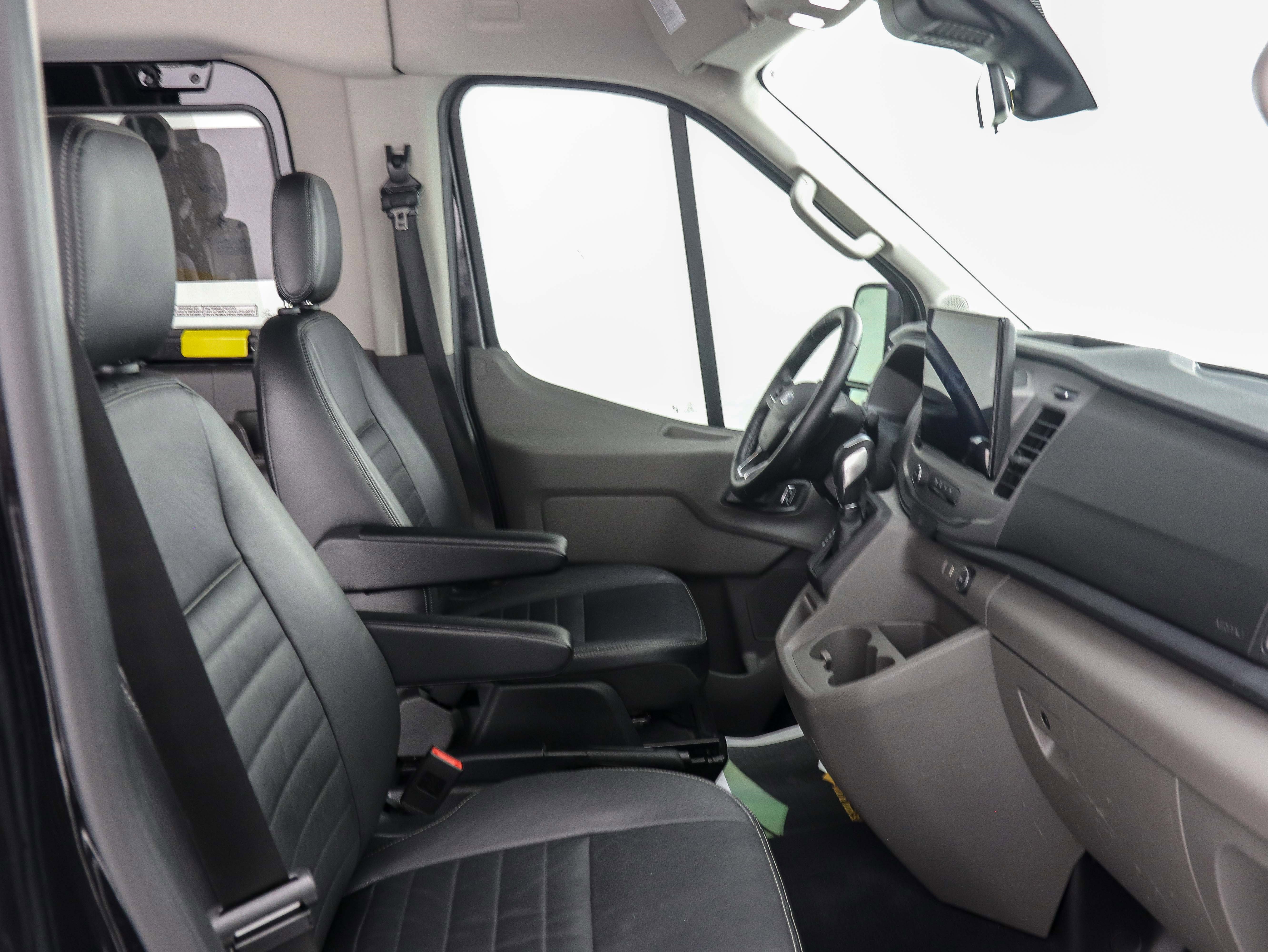 Used 2022 Ford Transit 350 XLT image 17