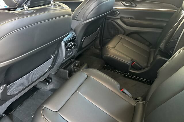 New 2026 Jeep Grand Cherokee L Limited AWD/4WD image 9