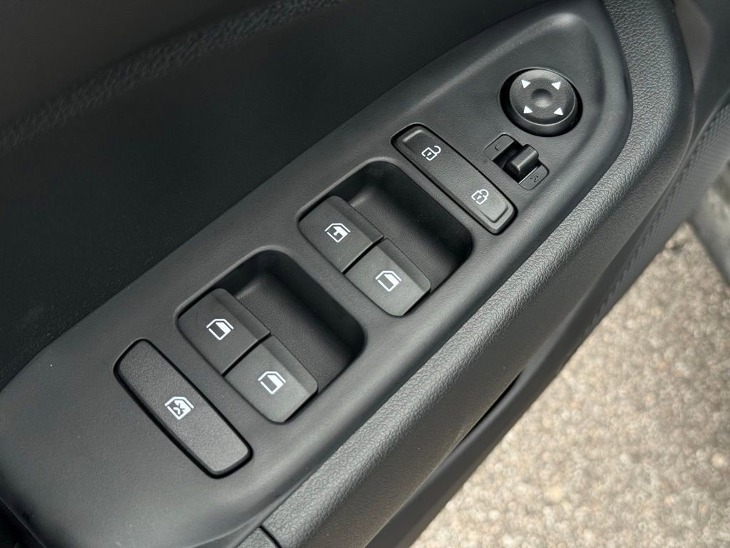 Used 2026 Hyundai Venue SE image 19