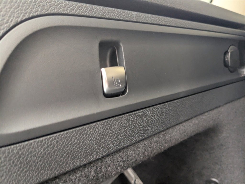 Used 2022 Mercedes-Benz GLC 300 image 15