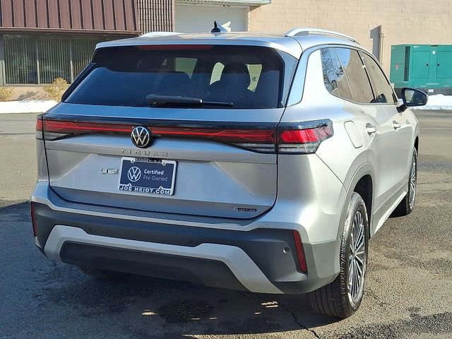 Certified 2025 Volkswagen Tiguan S w/ 18" Wheel Package AWD/4WD image 10