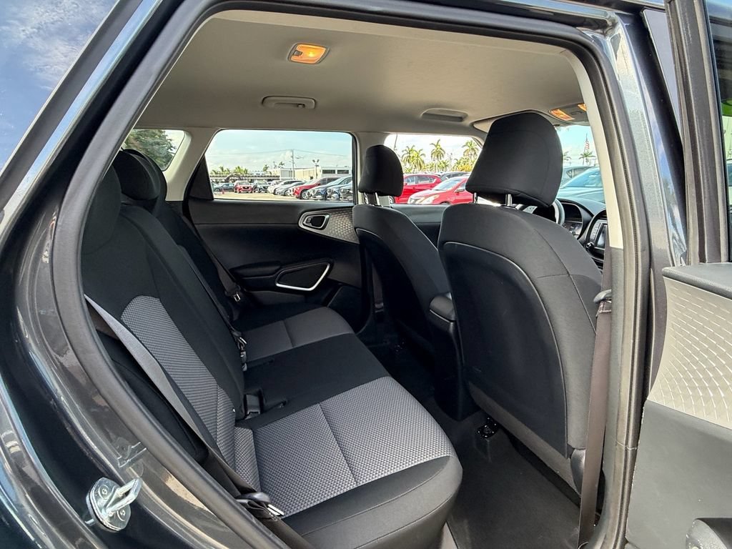 Used 2022 Kia Soul LX w/ Technology Package FWD image 17