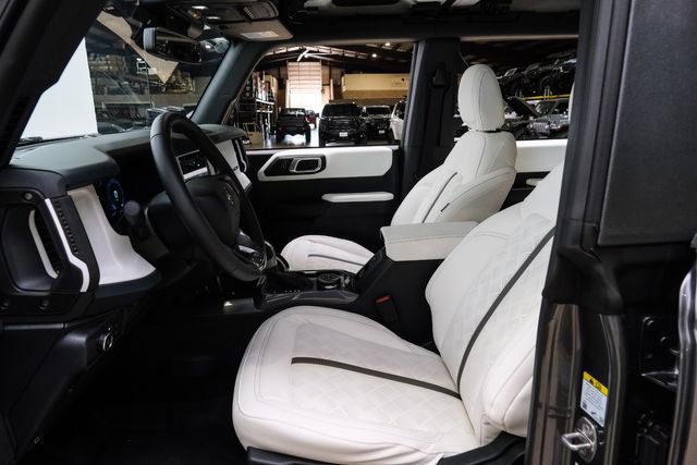 Used 2025 Ford Bronco Heritage Edition image 14