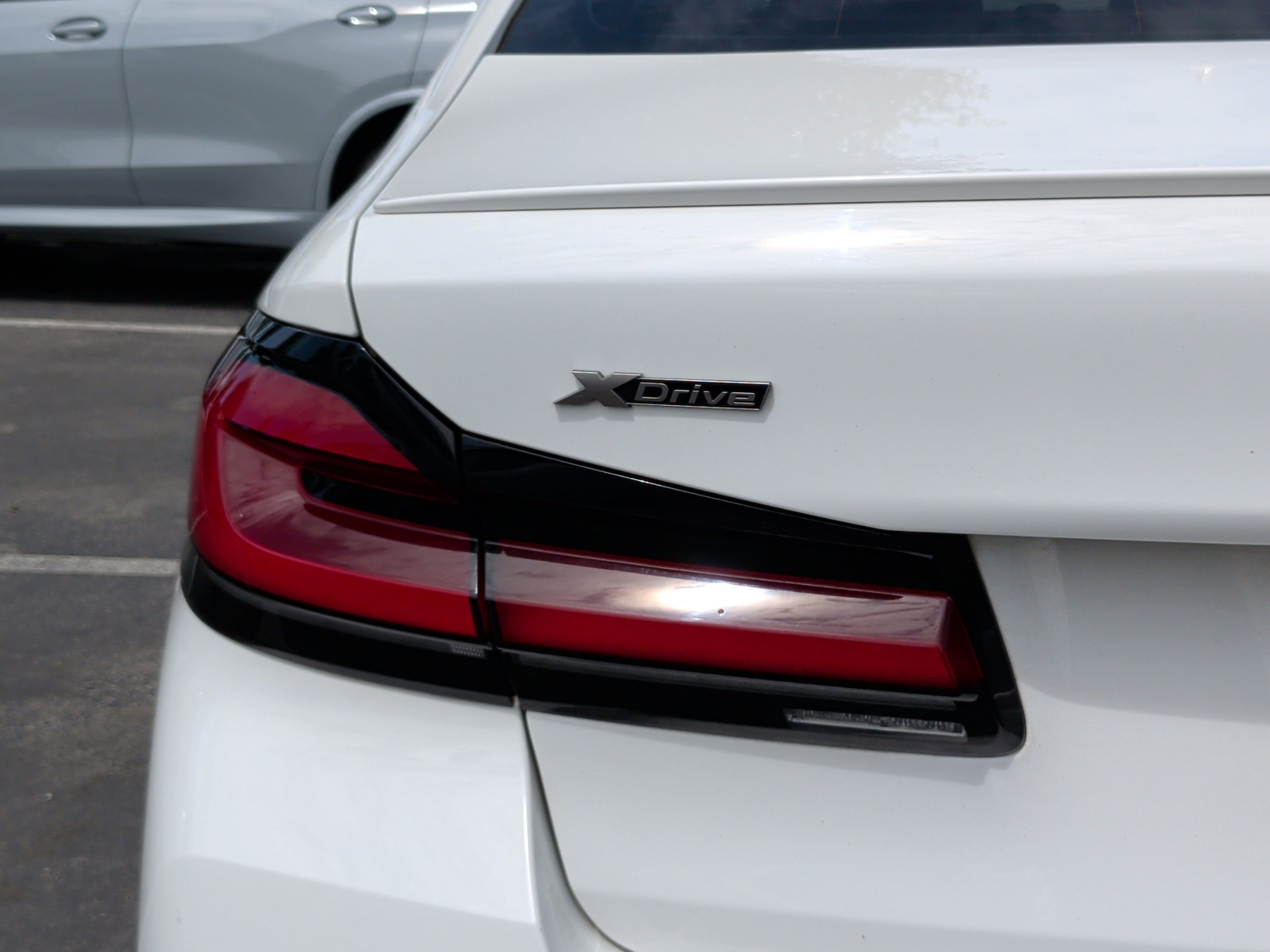 Used 2022 BMW M550i xDrive w/ Dynamic Handling Package image 11