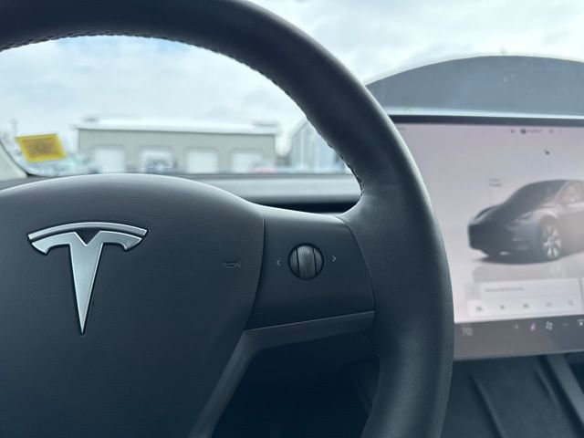 Used 2023 Tesla Model Y Long Range image 16