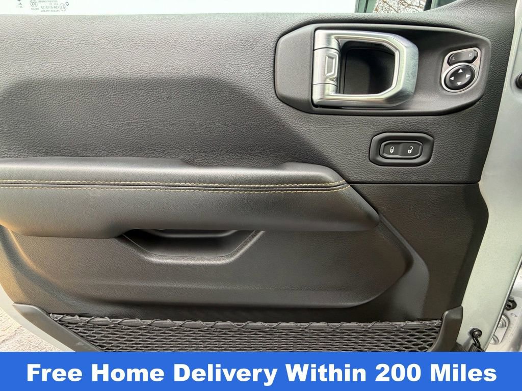 Used 2024 Jeep Wrangler Unlimited Sahara w/ Technology Group image 29