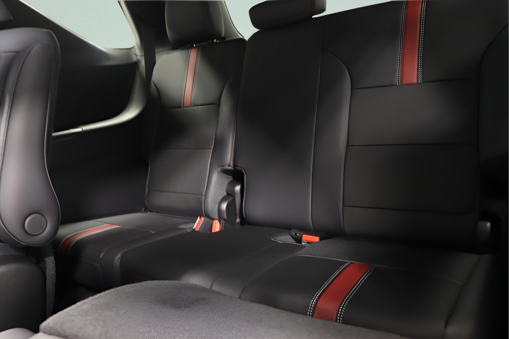 New 2027 Chevrolet Traverse RS w/ LPO, Floor Liner Package AWD/4WD image 27