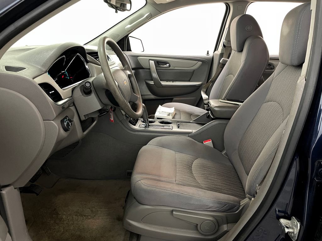Used 2015 Chevrolet Traverse LS w/ LPO, 'HIT The Road' Package FWD image 6