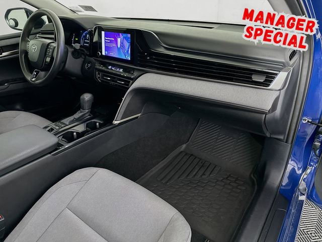 Used 2025 Toyota Camry LE FWD image 27