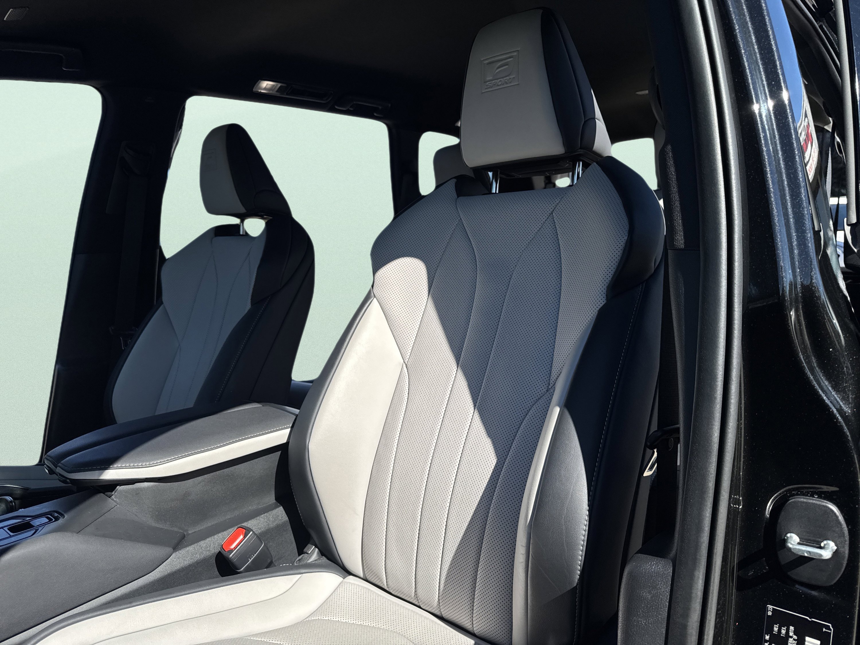 Used 2024 Lexus TX 500h AWD w/ Technology Package image 12