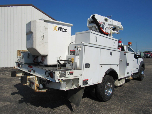 Used 2019 Ford F550 4x4 Regular Cab Super Duty image 3
