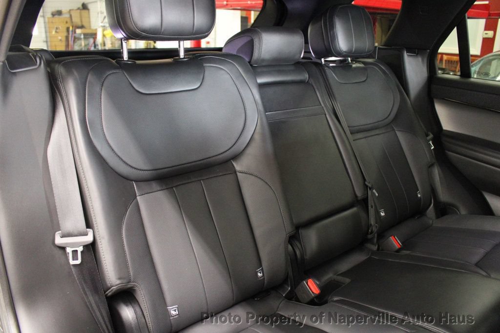 Used 2025 Land Rover Range Rover Sport SE AWD/4WD image 40