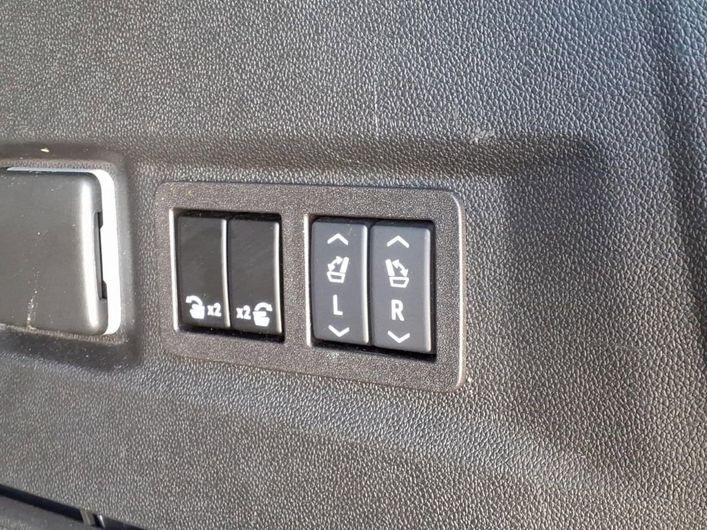 Used 2024 Chevrolet Tahoe RST w/ Luxury Package image 8