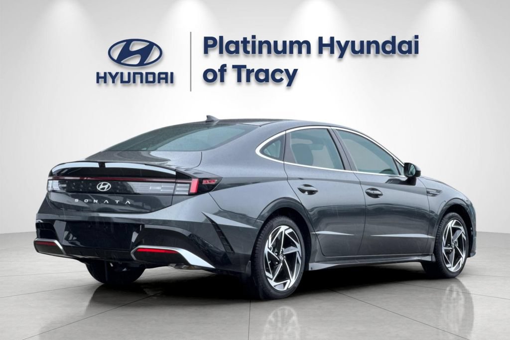 New 2026 Hyundai Sonata SEL FWD image 4