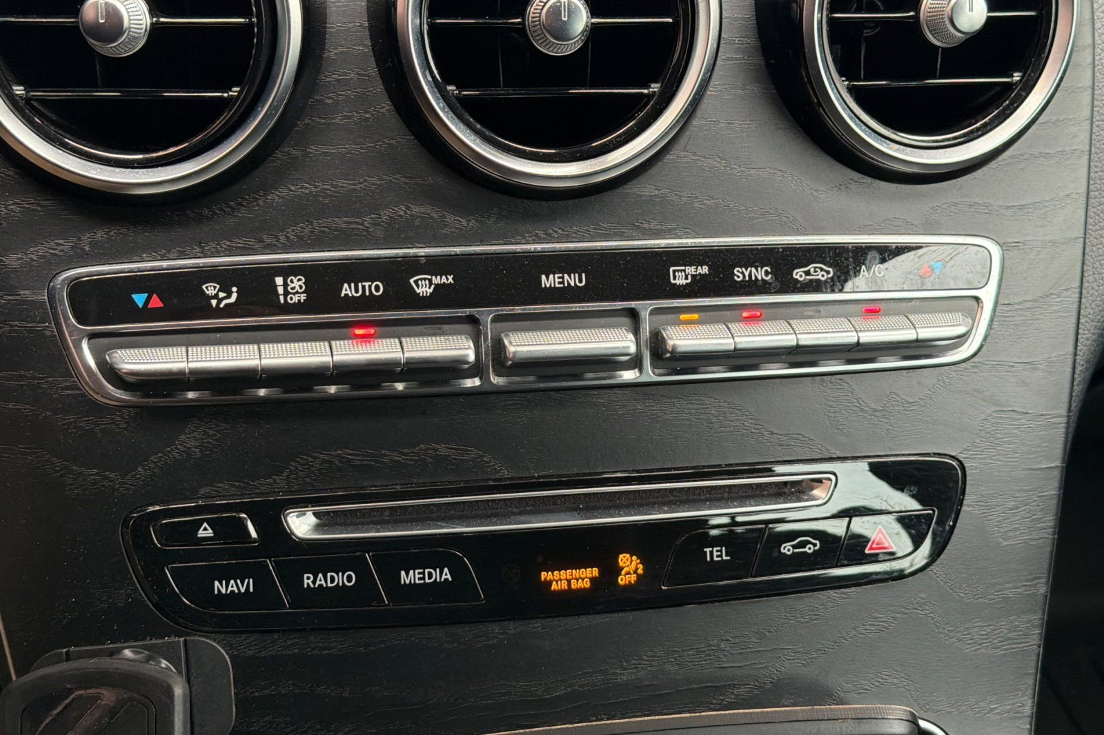 Used 2019 Mercedes-Benz GLC 300 4MATIC image 28