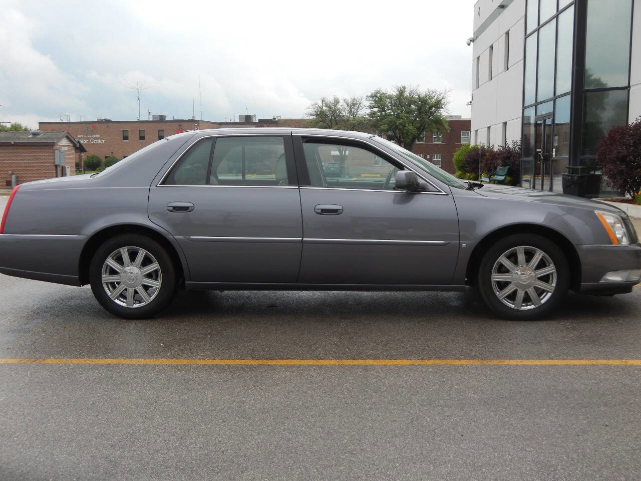 Used 2007 Cadillac DTS Luxury II FWD image 21