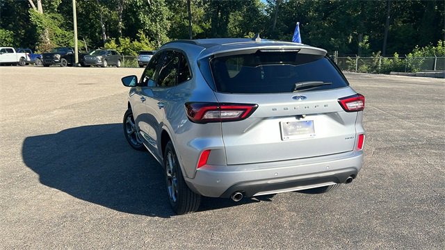 Certified 2023 Ford Escape ST-Line w/ Tech Pack #1 image 5