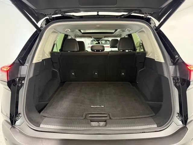 Used 2023 Nissan Rogue SV w/ SV Premium B Package AWD/4WD image 8
