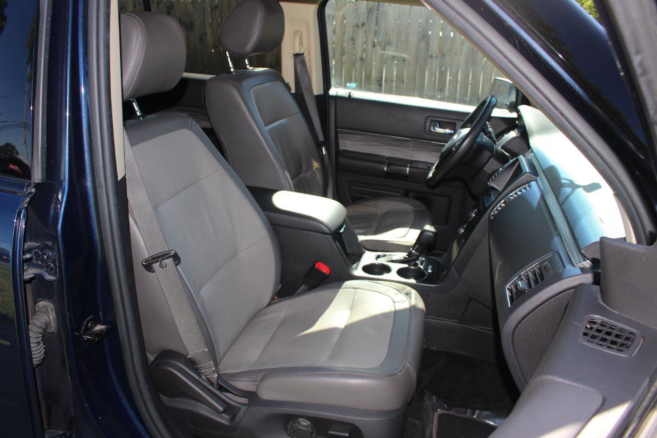 Used 2017 Ford Flex SEL w/ Equipment Group 202A FWD image 46