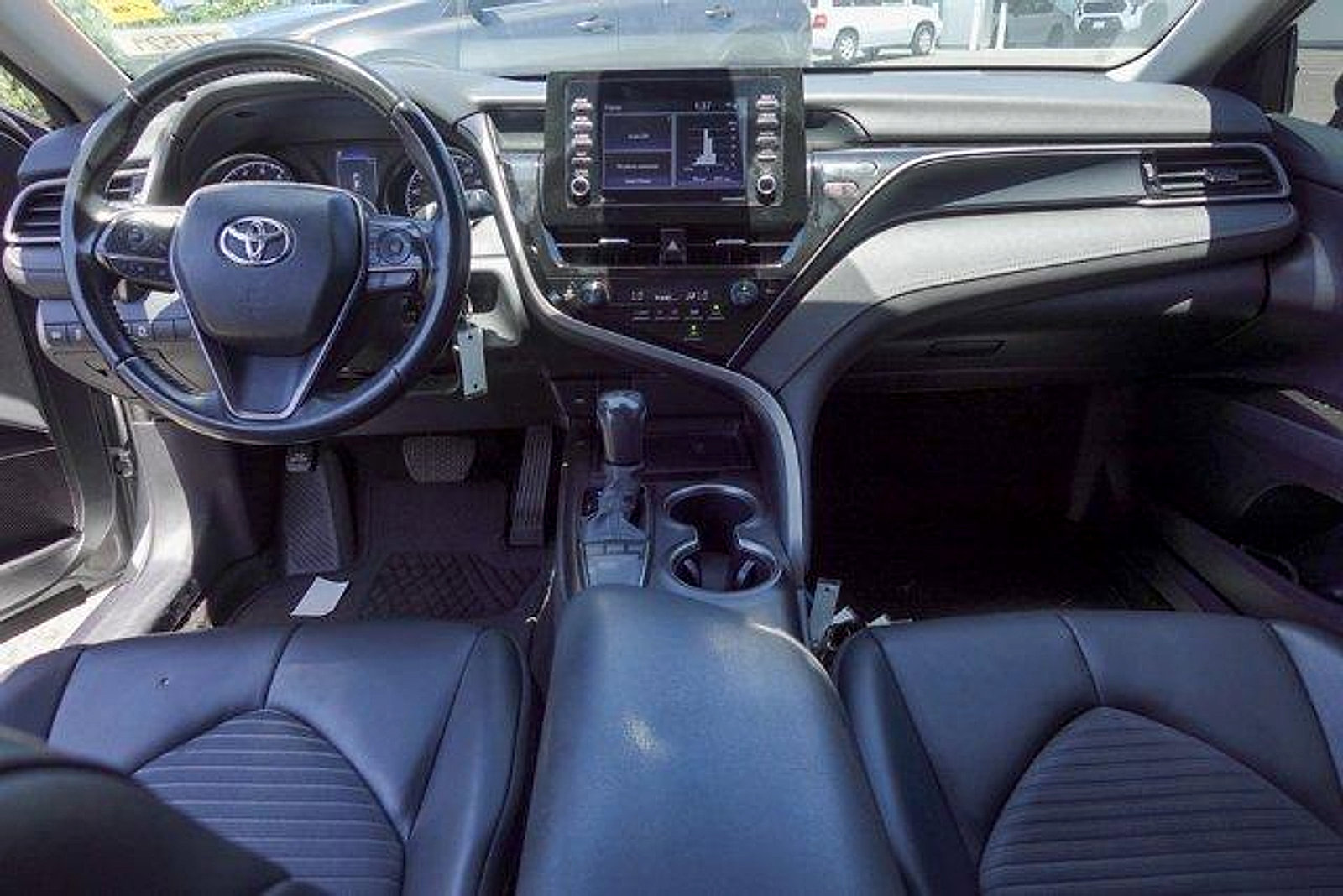 Used 2024 Toyota Camry SE FWD image 25