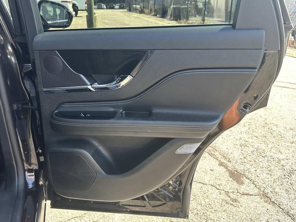 Certified 2024 Lincoln Corsair FWD w/ Equipment Group 101A image 16