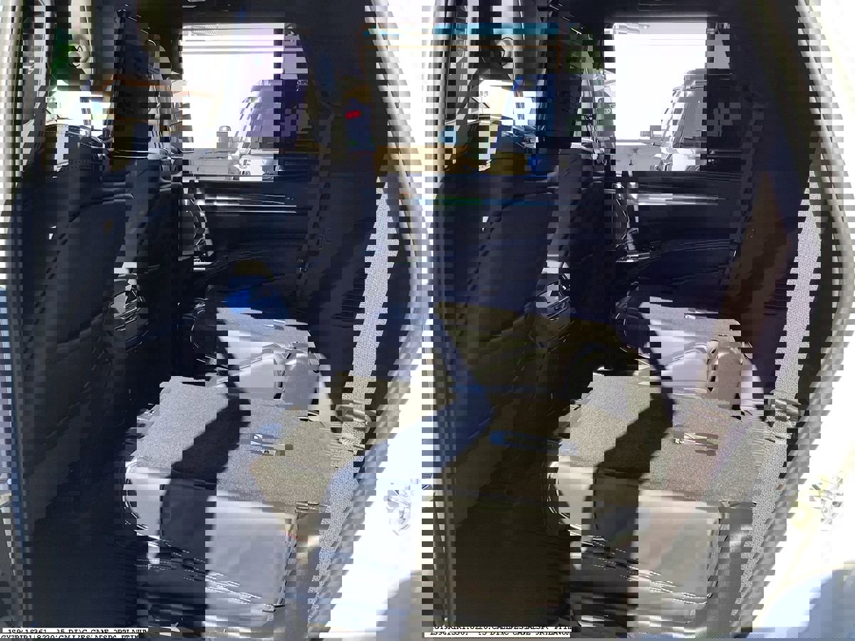 Used 2025 Cadillac Escalade Sport Platinum image 13