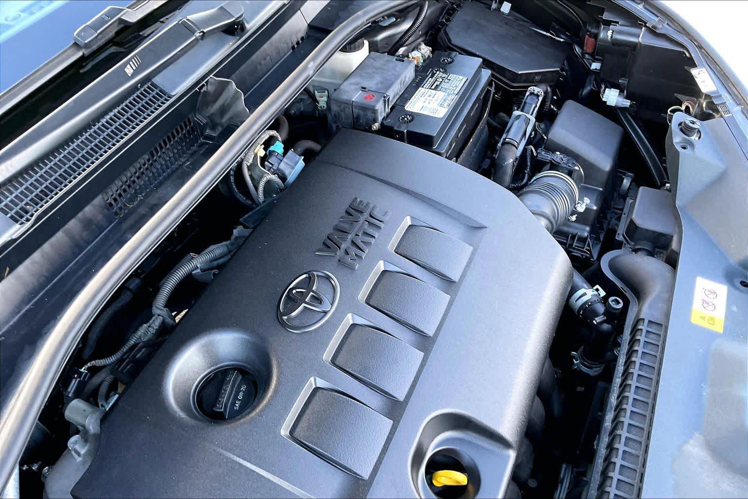 Used 2018 Toyota C-HR XLE FWD image 30
