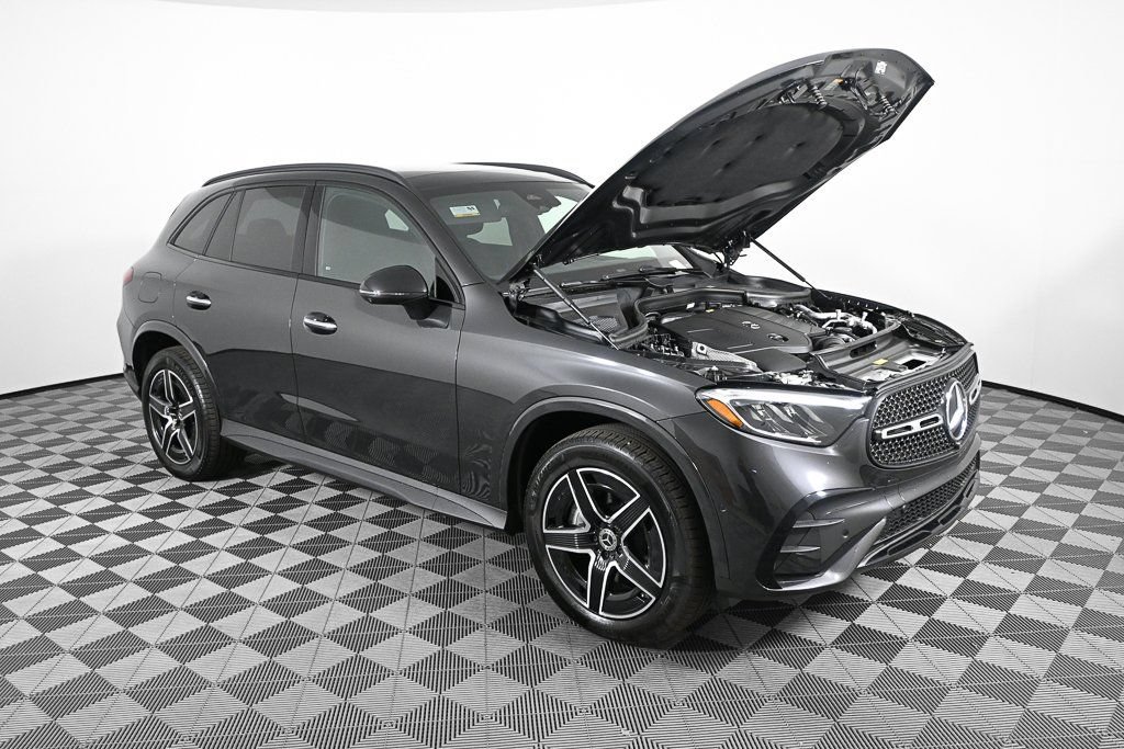 New 2025 Mercedes-Benz GLC 300 4MATIC image 28