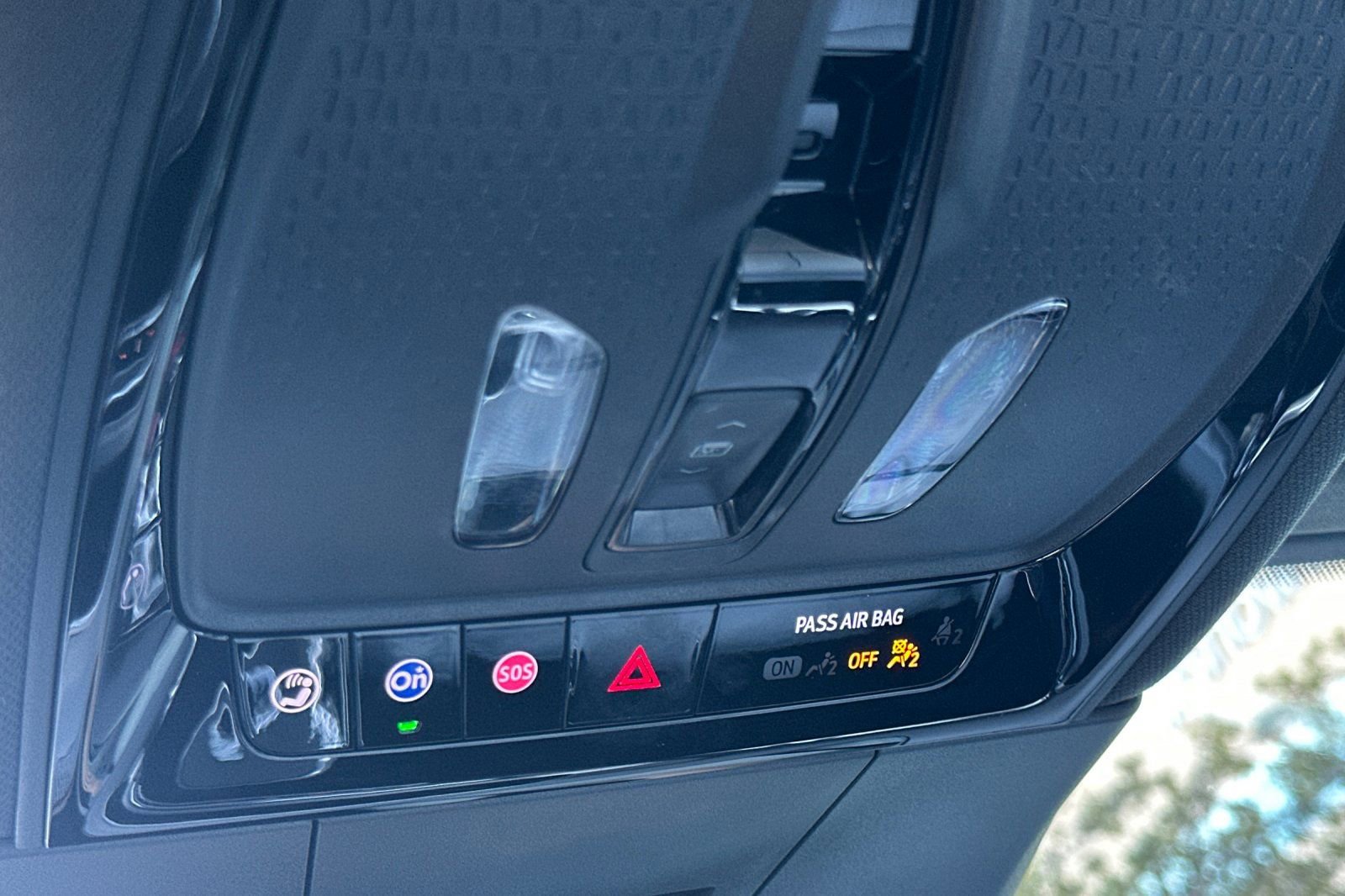 Certified 2024 Cadillac Lyriq Luxury image 24