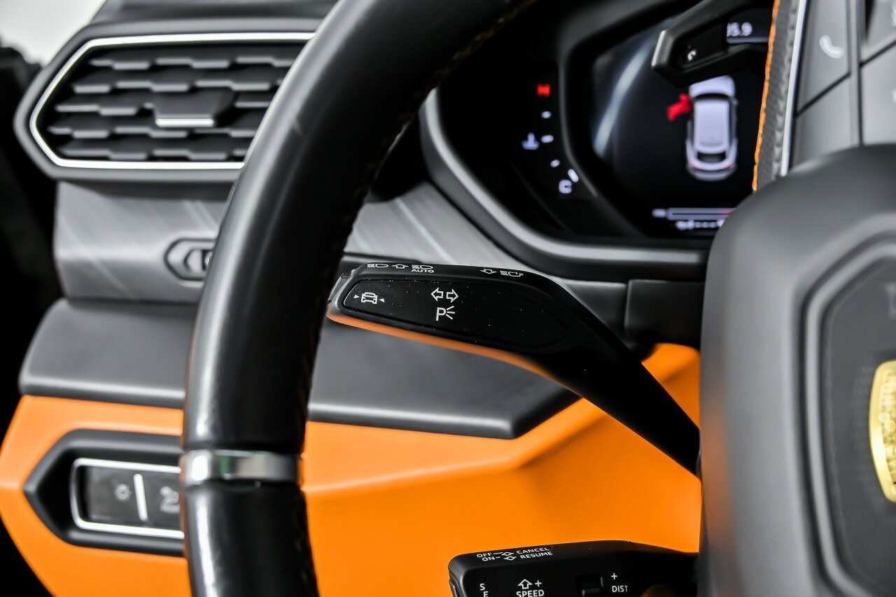 Used 2022 Lamborghini Urus AWD/4WD image 31