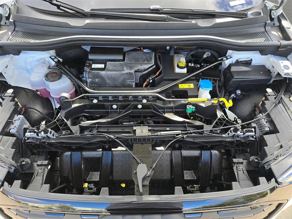 Used 2024 Audi Q4 e-tron Prestige image 35