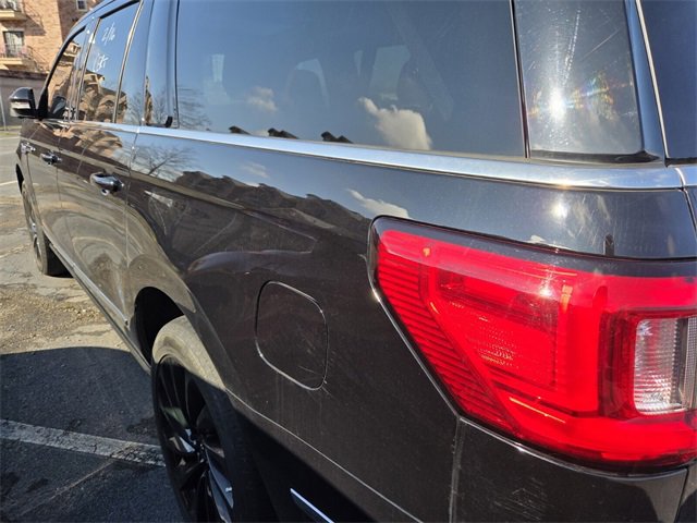 Used 2020 Lincoln Navigator L Reserve w/ Equipment Group 208A Reserve image 6