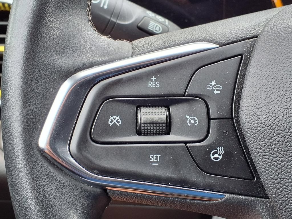 Used 2024 Chevrolet Trax LT w/ Driver Confidence Package FWD image 27