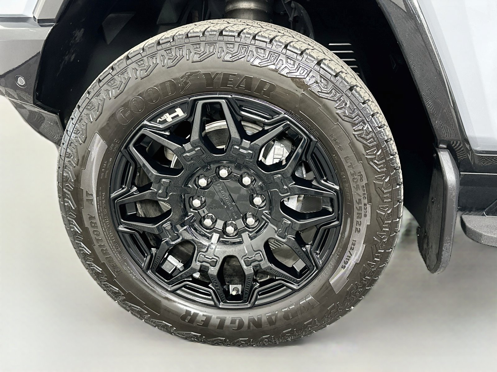 Used 2024 GMC Hummer EV 2X w/ LPO, Illumination Package AWD/4WD image 34