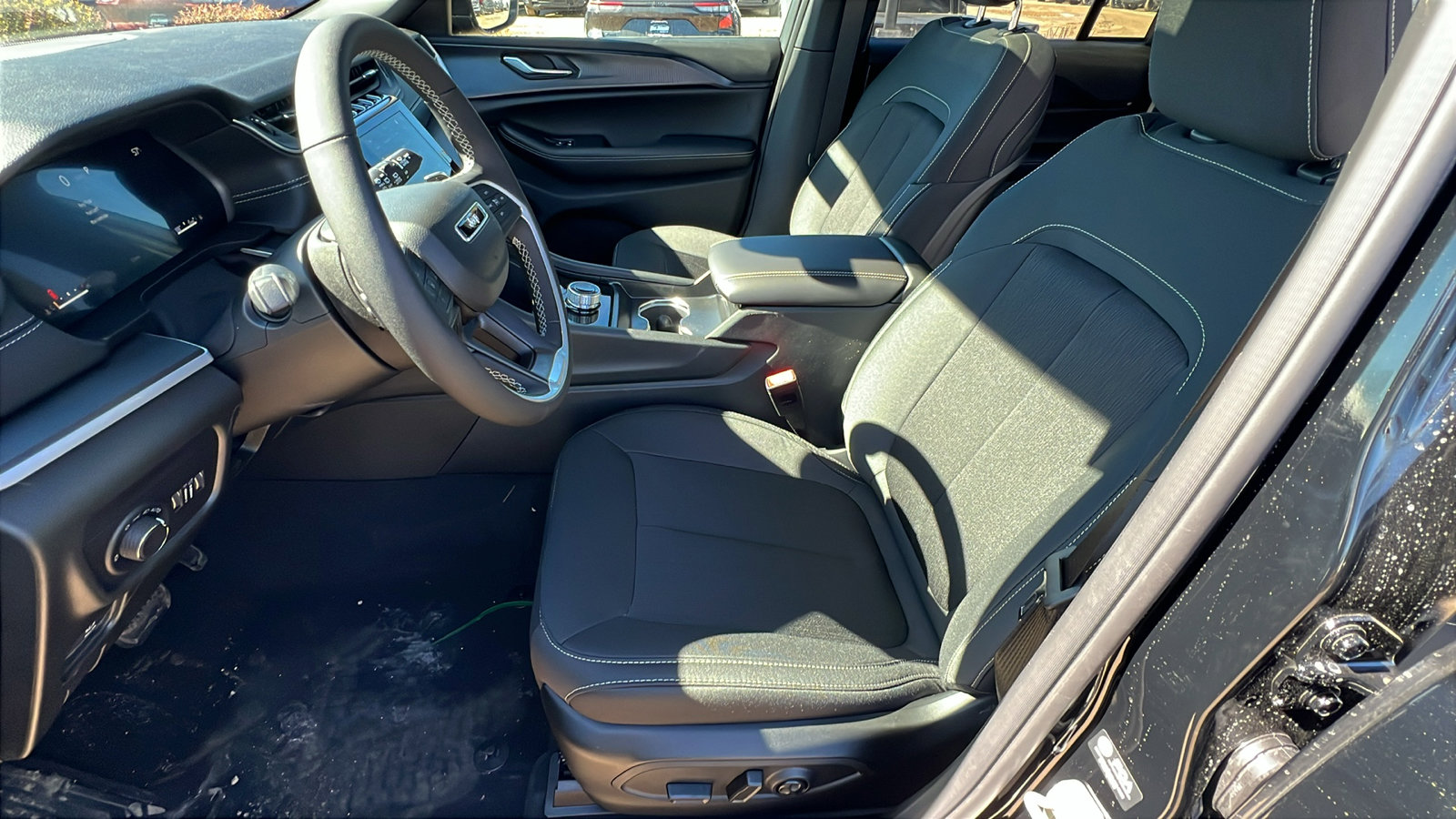 New 2026 Jeep Grand Cherokee Laredo X image 16