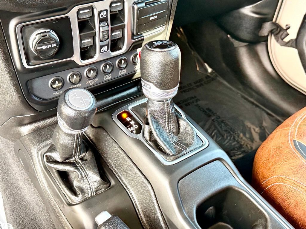 Used 2025 Jeep Gladiator Sport AWD/4WD image 24