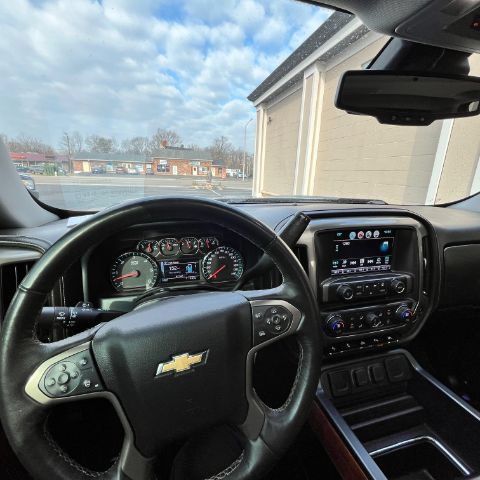 Used 2018 Chevrolet Silverado 1500 High Country AWD/4WD image 14