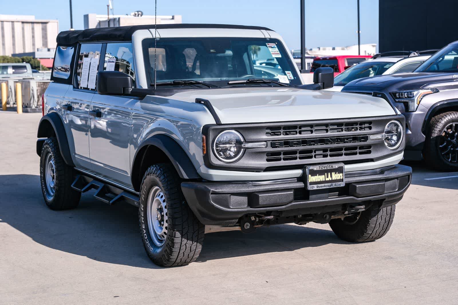 Used 2022 Ford Bronco 4-Door AWD/4WD image 3