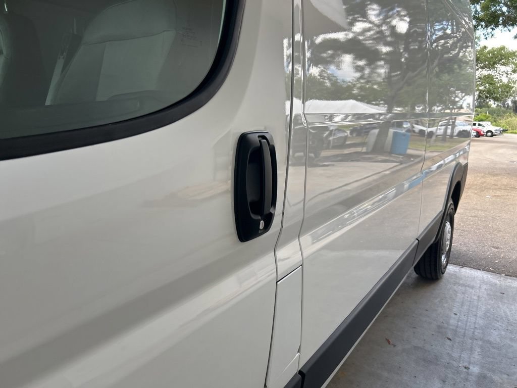 Used 2025 RAM ProMaster 2500 w/ Convenience Group FWD image 14