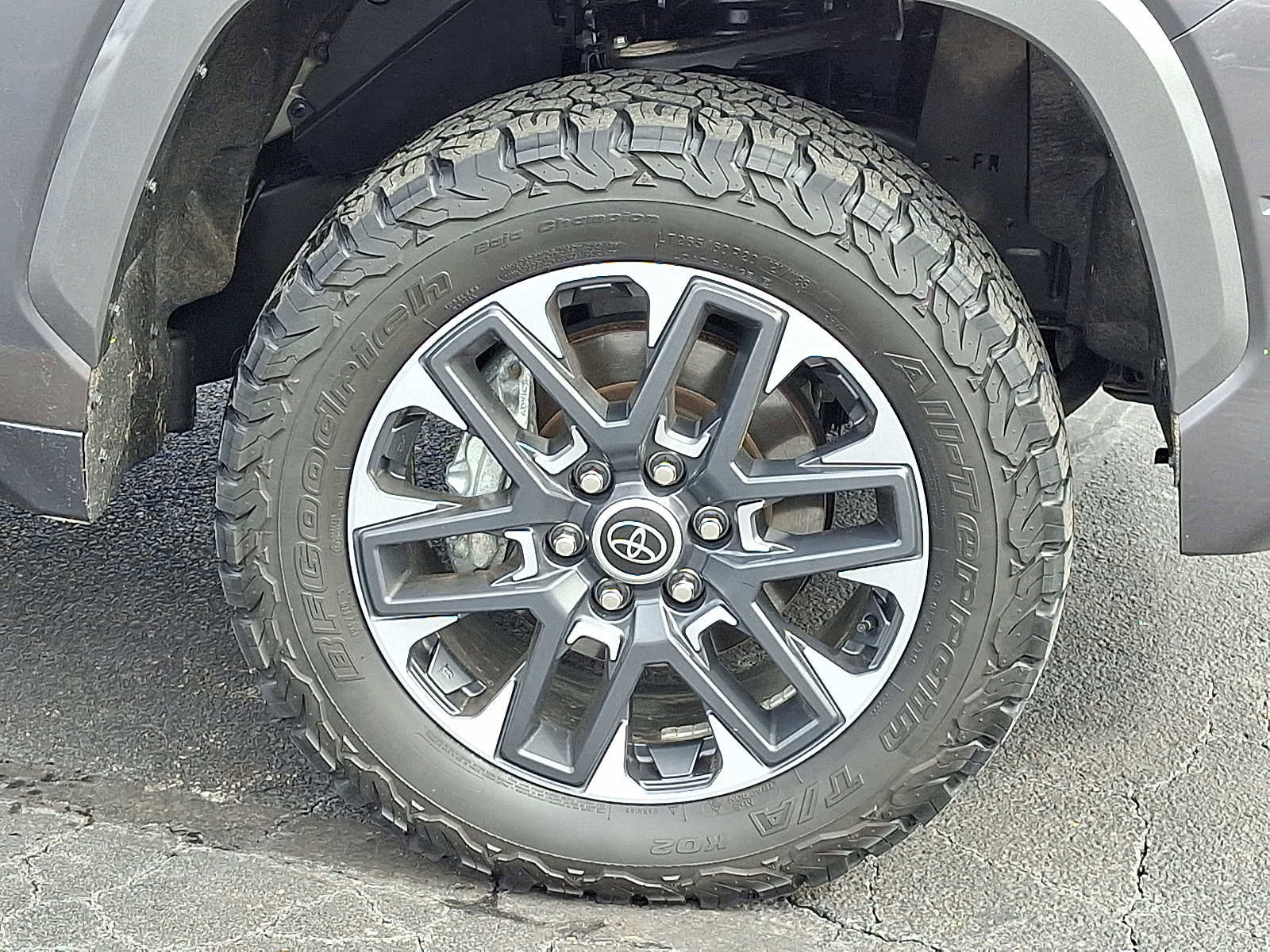 Used 2024 Toyota Tundra Limited image 8