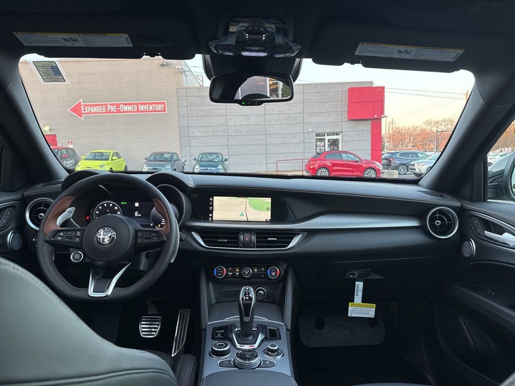 New 2025 Alfa Romeo Stelvio Sprint image 13