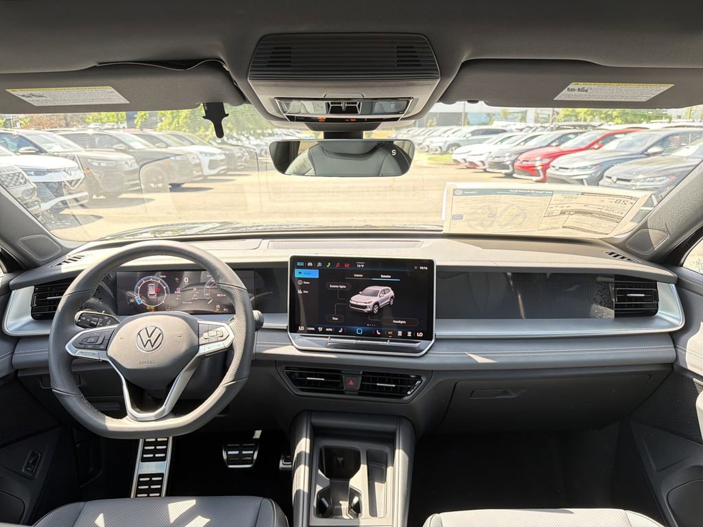 New 2026 Volkswagen Tiguan SE R-Line FWD image 20