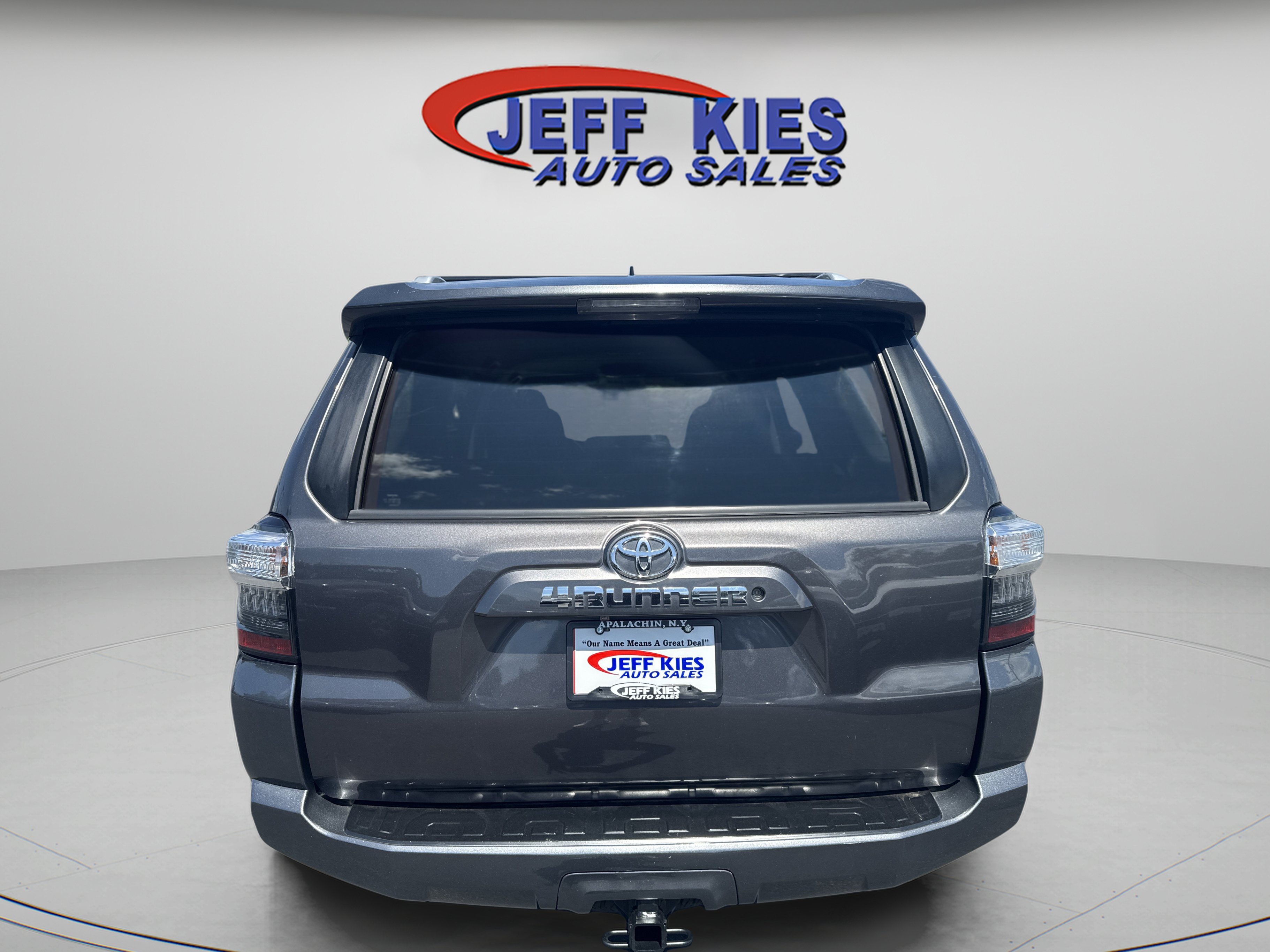 Used 2016 Toyota 4Runner SR5 AWD/4WD image 6