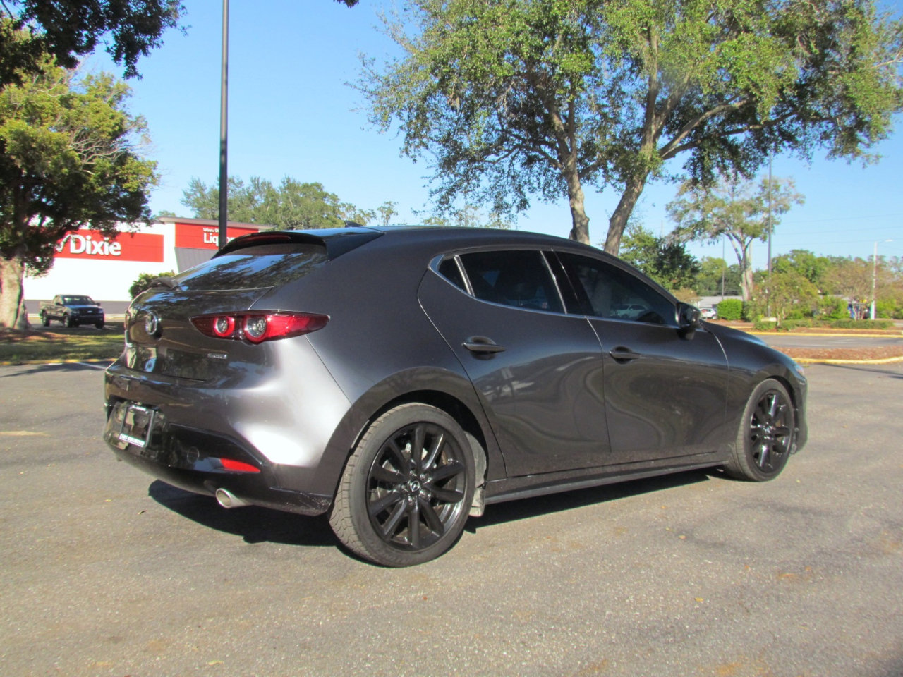 Used 2020 MAZDA MAZDA3 Hatchback w/ Premium Package image 8