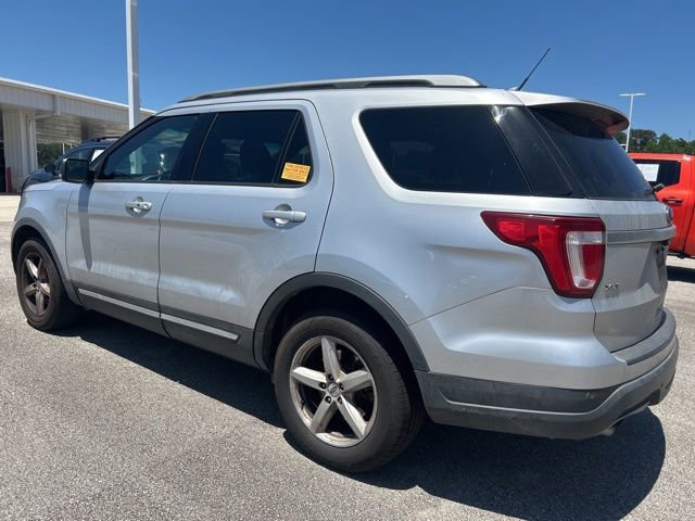 Used 2019 Ford Explorer XLT w/ Equipment Group 202A FWD image 10
